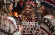 La mode des pulls de Noël drôles : une tendance à adopter cette saison